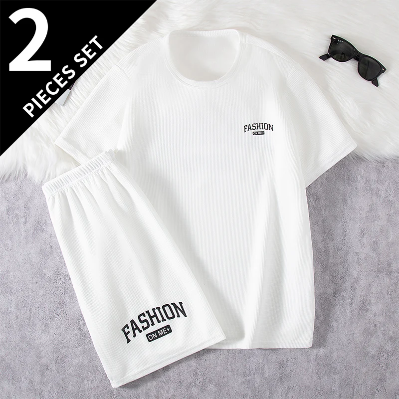 2-piece Summer Men's Fashion Suit Casual Short Sleeve Letters Joker Shorts
2-piece Summer Men's Fashion Suit Casual Short Sleeve Letters Joker Shorts