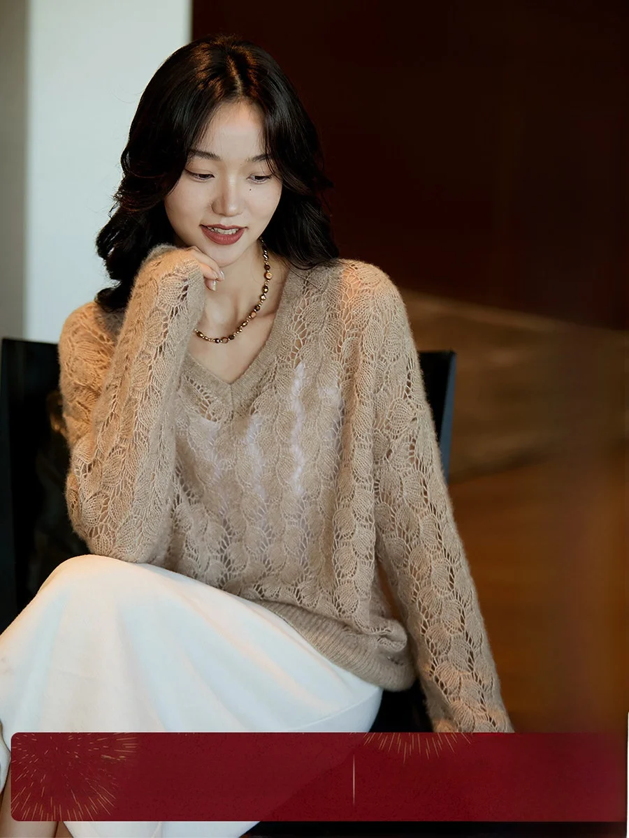 Eden Garden Silk Camere Knitted V-ne Hollow out Long Sve Women's Top Ultra Soft Lightweight Breathable Daily Wear
Eden Garden Silk Camere Knitted V-ne Hollow out Long Sve Women's Top Ultra Soft Lightweight Breathable Daily Wear