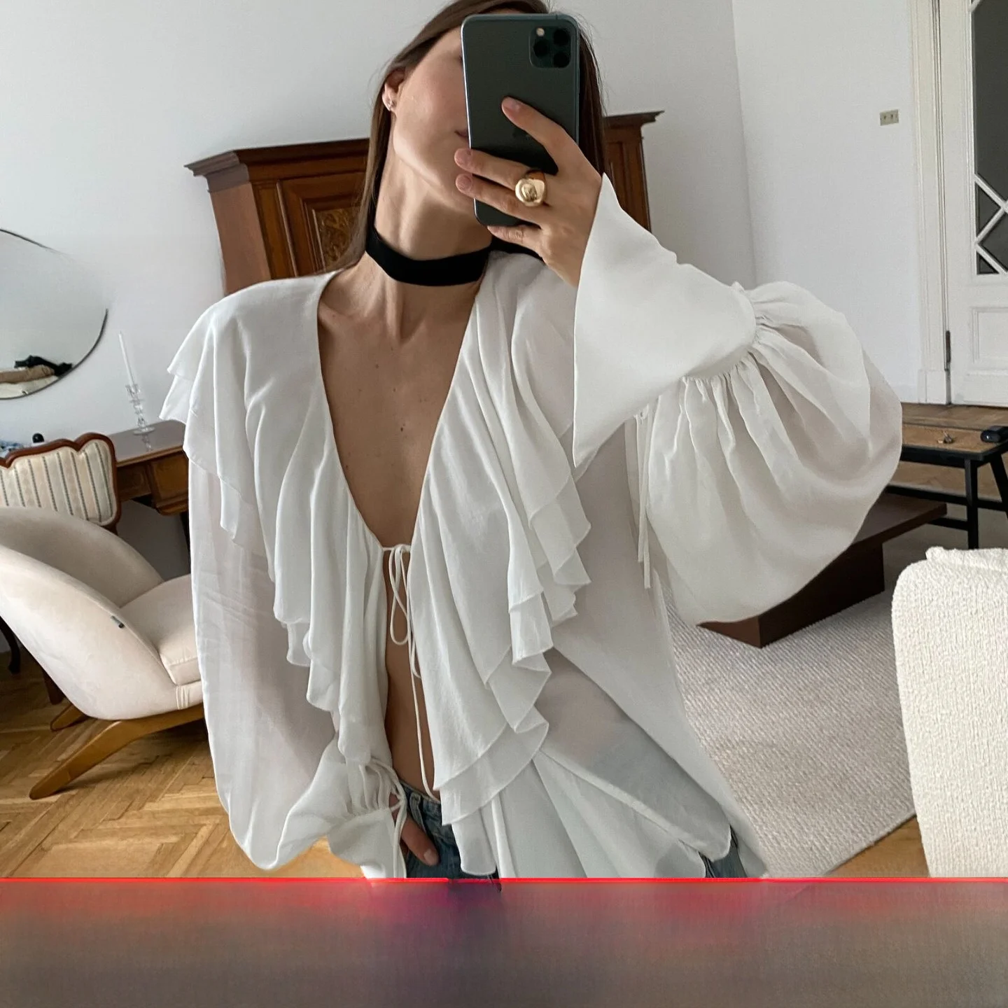 Gentle Breeze V-neck Flower Bud Sleeve White Lace Trim Belted Shirt Women Summer Vacation Style Semi-transparent Versatile Top
Gentle Breeze V-neck Flower Bud Sleeve White Lace Trim Belted Shirt Women Summer Vacation Style Semi-transparent Versatile Top