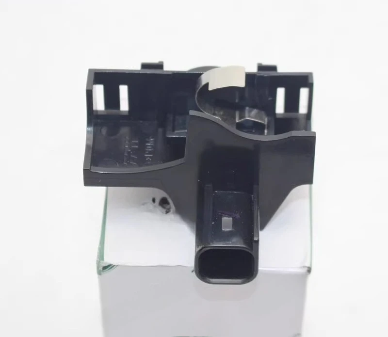 Hood Alarm Anti‑Theft Switch Sensor For Land Rover Freelander 2 Discovery 3 4 Range Rover Sport
Hood Alarm Anti‑Theft Switch Sensor For Land Rover Freelander 2 Discovery 3 4 Range Rover Sport