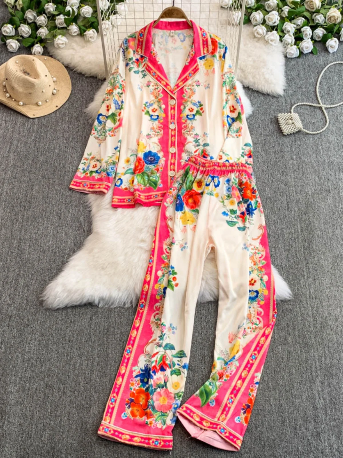 Faionable Women's Retro Court Sle irt And High Waist Wide Leg Pants Two Piece Set Long Sve Printed Suit Collar
Faionable Women's Retro Court Sle irt And High Waist Wide Leg Pants Two Piece Set Long Sve Printed Suit Collar