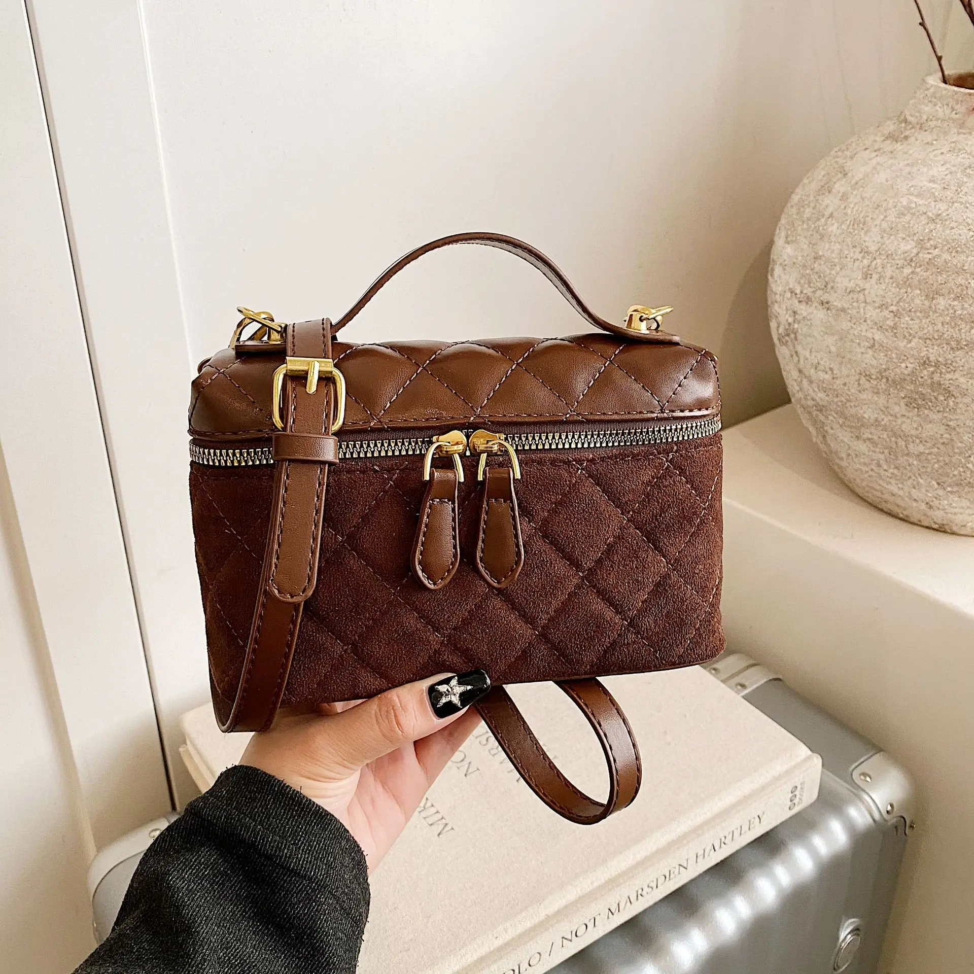 Стеганая сумка с ромбовидной цепочкой | Легкая роскошная, модная элегантная женская сумка через плечо/через плечо
Стеганая сумка с ромбовидной цепочкой | Легкая роскошная, модная элегантная женская сумка через плечо/через плечо