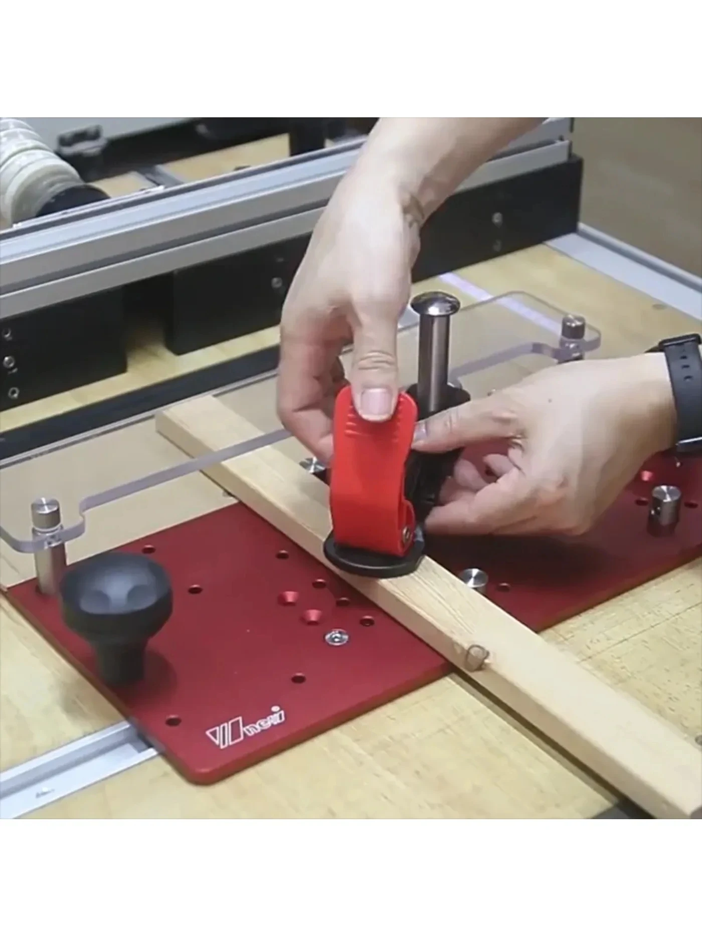 Inverted Wood Router Electric Trimming Engraving Machine Safety Push Block Plate Push Fence for Router Table Right Angle Cutter
Inverted Wood Router Electric Trimming Engraving Machine Safety Push Block Plate Push Fence for Router Table Right Angle Cutter