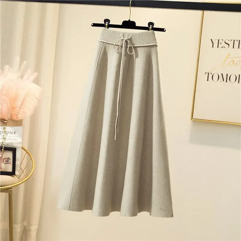 Korean Fashion Autumn/Winter Women's Solid Wool Elastic High Waist Lacing Pleated Office Lady Mid-length A-line Knitted Skirt
Korean Fashion Autumn/Winter Women's Solid Wool Elastic High Waist Lacing Pleated Office Lady Mid-length A-line Knitted Skirt