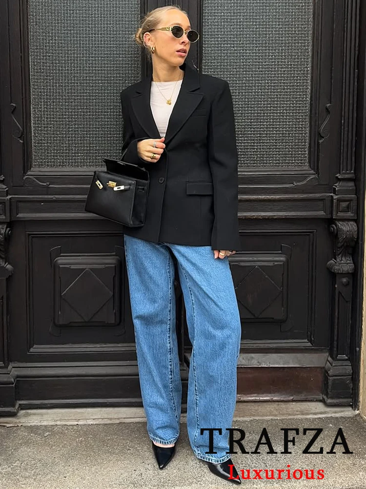 TRAFZA Office Lady Solid Black Blazer Women V Neck Slim Pockets Straight Blazer Fashion 2025 Spring Summer Casual Jackets
TRAFZA Office Lady Solid Black Blazer Women V Neck Slim Pockets Straight Blazer Fashion 2025 Spring Summer Casual Jackets