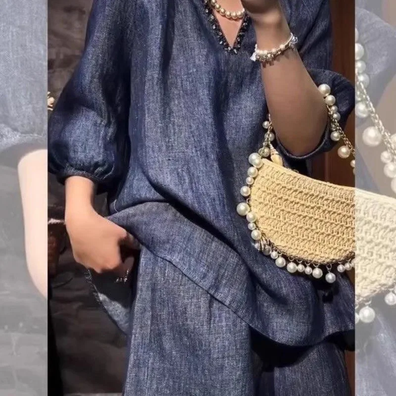 2025 Новый летний синий женский комплект из 2 предметов, шорты с широкими штанинами во французском стиле и длинные топы с v-образным вырезом, модная женская одежда
2025 Новый летний синий женский комплект из 2 предметов, шорты с широкими штанинами во французском стиле и длинные топы с v-образным вырезом, модная женская одежда