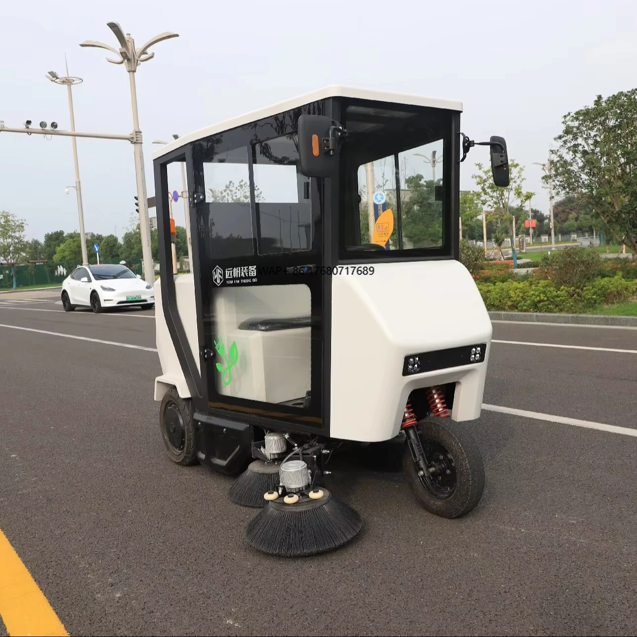 48V Electric Ride-On Street Sweeper Car Efficient Manual Sanitation New Condition Plastic Motor Engine Brush Floor Sweepers
48V Electric Ride-On Street Sweeper Car Efficient Manual Sanitation New Condition Plastic Motor Engine Brush Floor Sweepers