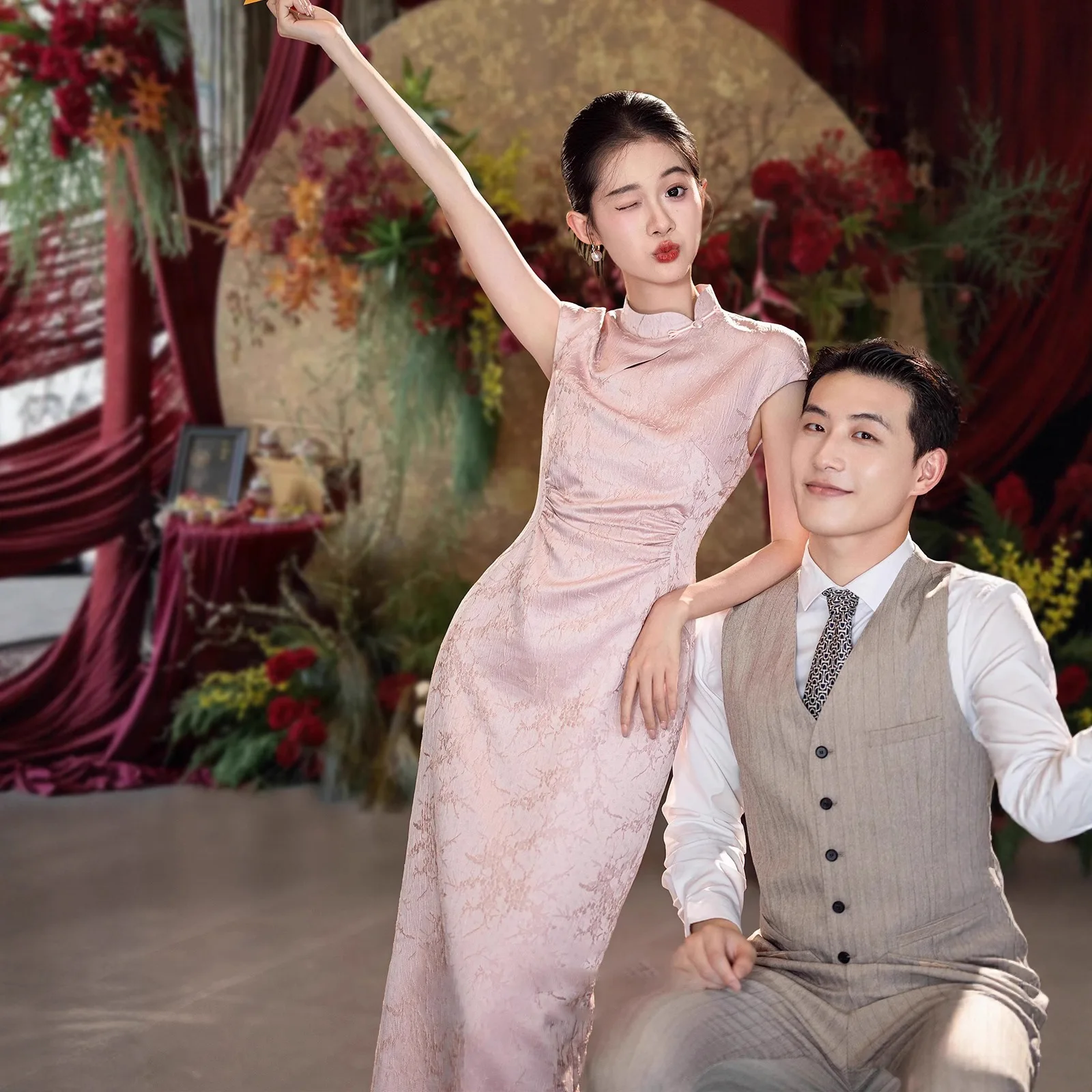 Розовое свадебное платье с вышивкой, с завышенной талией, в традиционном китайском стиле, для молодых невест
Розовое свадебное платье с вышивкой, с завышенной талией, в традиционном китайском стиле, для молодых невест