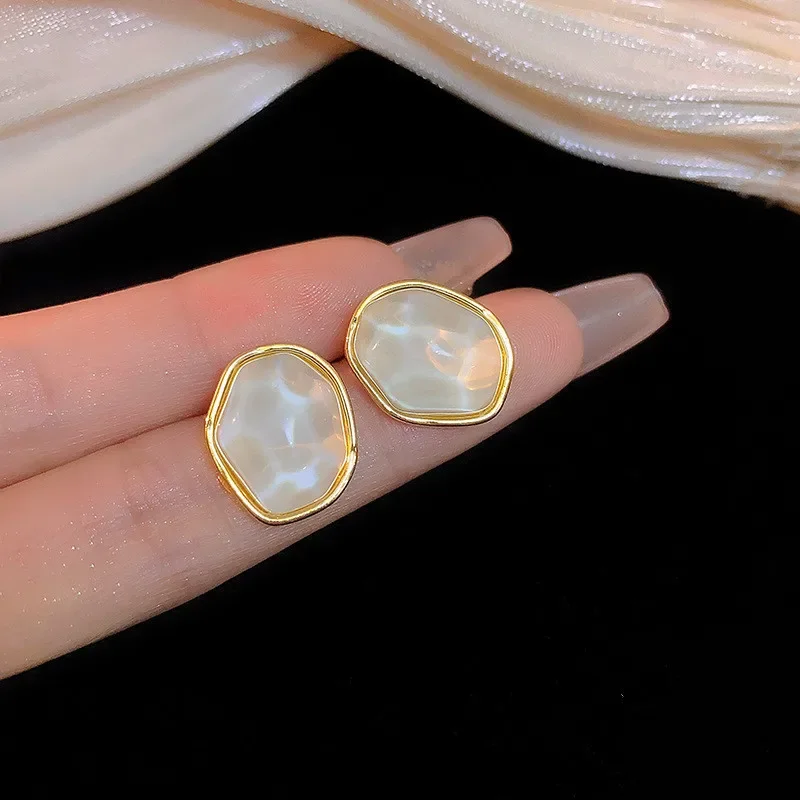 Water Ripple Geometric Oval Earrings For Women Fashionable Personalized Daily Accessory Party Jewelry Birthday Anniversary Gifts
Water Ripple Geometric Oval Earrings For Women Fashionable Personalized Daily Accessory Party Jewelry Birthday Anniversary Gifts