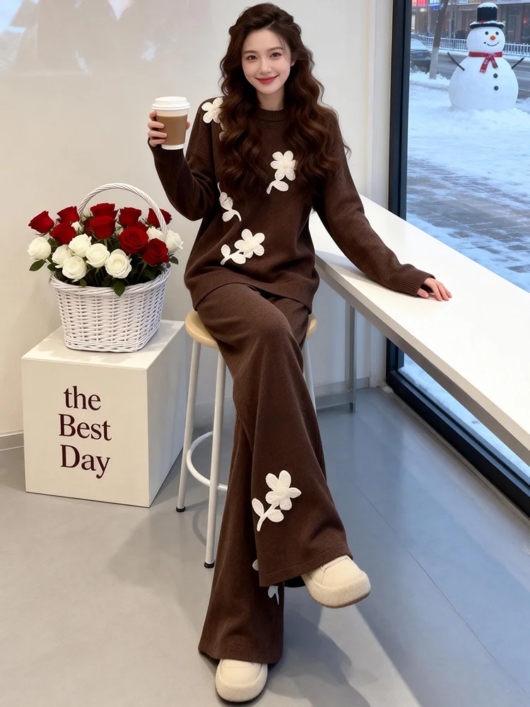 Spring Fashionable Women's Two-Piece Set with Top And Wide Leg Pants Floral 3D Print High Waist Comfortable Casual Sportswear
Spring Fashionable Women's Two-Piece Set with Top And Wide Leg Pants Floral 3D Print High Waist Comfortable Casual Sportswear