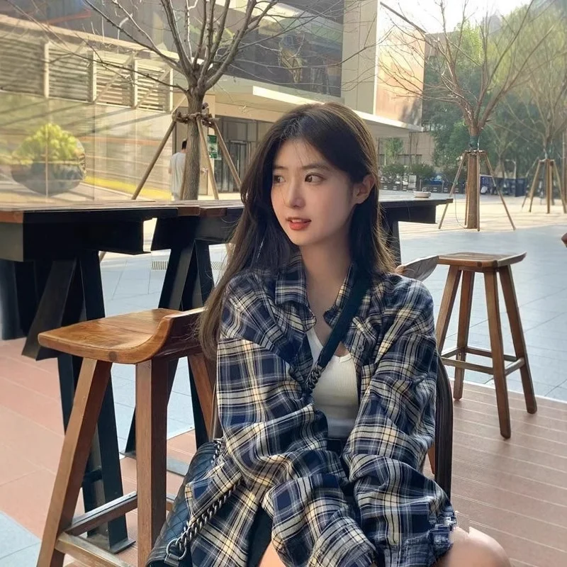 Women's Plaid Shirt Spring Autumn Thin Loose Lazy Style Retro Long Sleeve Cotton Top Small Outerwear Cleanfit Fashion
Women's Plaid Shirt Spring Autumn Thin Loose Lazy Style Retro Long Sleeve Cotton Top Small Outerwear Cleanfit Fashion