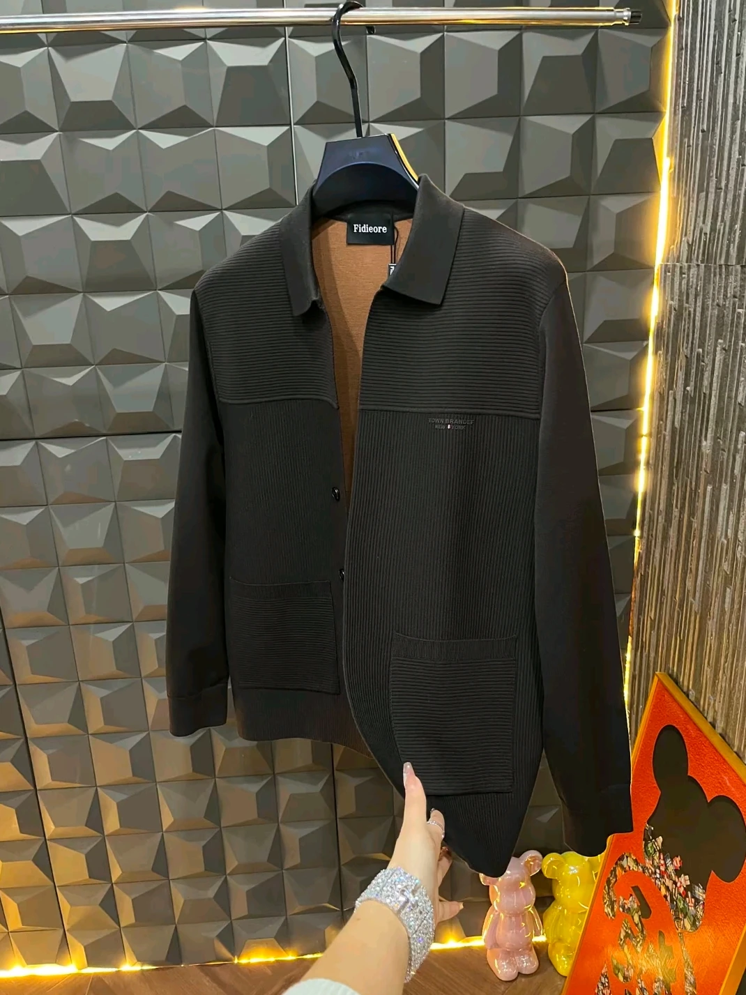 Spring Autumn Men's Knitted Open Cardigan Faionable Versatile High End Feeling Premium Quali Busin Casual Sle Long S...
Spring Autumn Men's Knitted Open Cardigan Faionable Versatile High End Feeling Premium Quali Busin Casual Sle Long S...