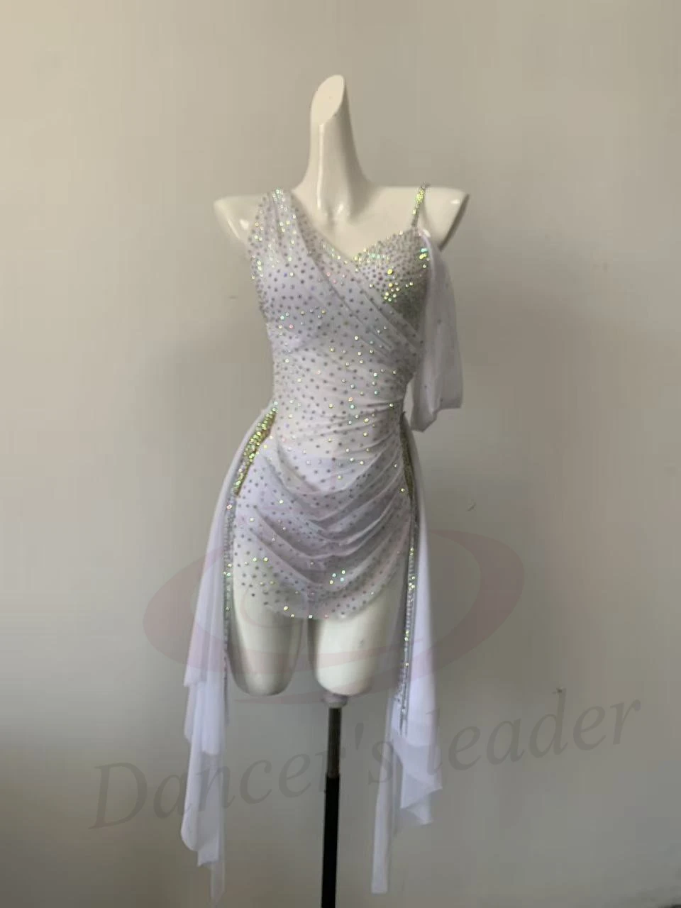 Latin Dance Adult Children's Dress AB Diamond High-End Custom Pleated Mesh Cape Tango Women's Clothing
Latin Dance Adult Children's Dress AB Diamond High-End Custom Pleated Mesh Cape Tango Women's Clothing