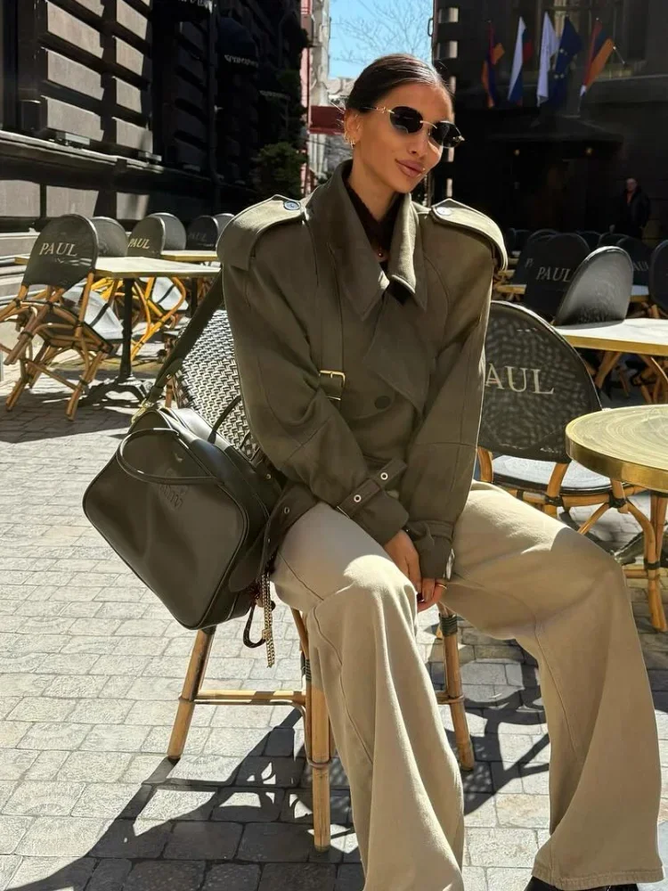 Women Solid Suede Cropped Jacket Fashion Lapel Long Sleeve Loose Asymmetry Belt Coat 2025 Autumn Lady Green Highstreet Outerwear
Women Solid Suede Cropped Jacket Fashion Lapel Long Sleeve Loose Asymmetry Belt Coat 2025 Autumn Lady Green Highstreet Outerwear