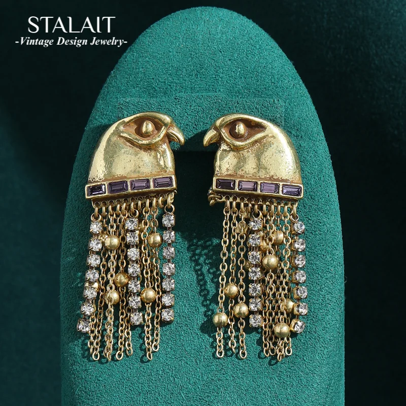 Роскошные дизайнерские украшения, серьги-капли с кисточками в виде головы орла, античное золото, винтажное качество, аксессуары 2025, женские аксессуары
Роскошные дизайнерские украшения, серьги-капли с кисточками в виде головы орла, античное золото, винтажное качество, аксессуары 2025, женские аксессуары