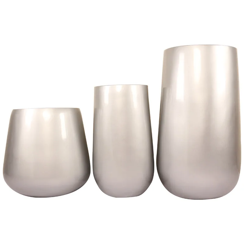 FRP oval flower pot shopping mall floor-to-ceiling flower pot modern creative vase combination
FRP oval flower pot shopping mall floor-to-ceiling flower pot modern creative vase combination