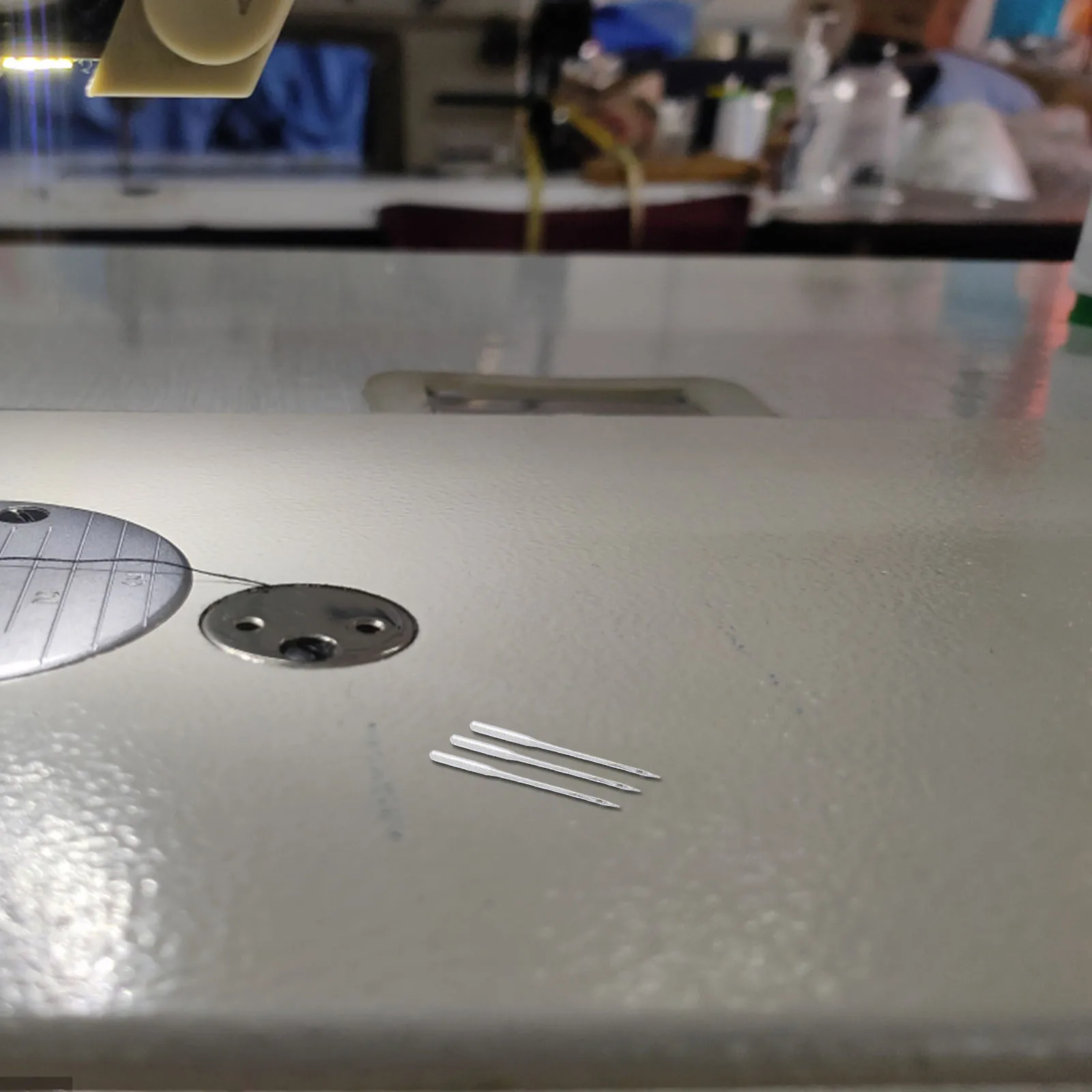 60Pcs Sewing Machine Needles Heavy Duty Multi Functional Universal Fit for Electric Vintage Machines Sewing Supplies for Home
60Pcs Sewing Machine Needles Heavy Duty Multi Functional Universal Fit for Electric Vintage Machines Sewing Supplies for Home