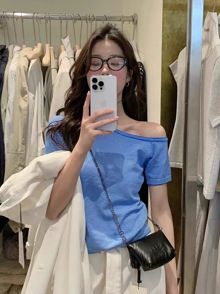 Retro American Striped oulder Bared ort Sve T irt Women Summer Ele Small ence ort Sle Slim Fit Trendy Top
Retro American Striped oulder Bared ort Sve T irt Women Summer Ele Small ence ort Sle Slim Fit Trendy Top