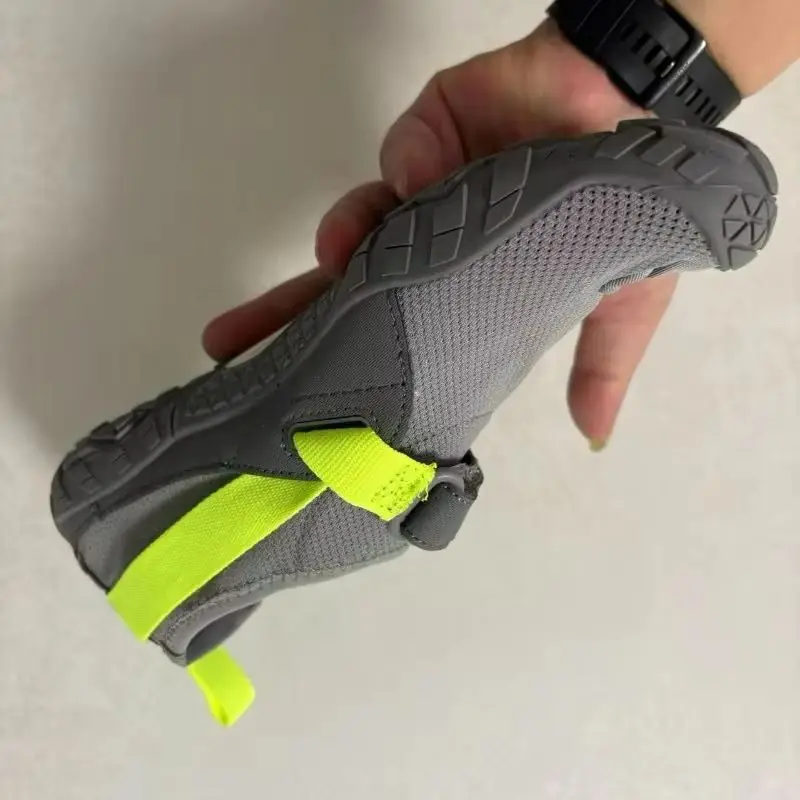 Оригинальная брендовая обувь для фитнеса и йоги, удобная обувь унисекс для приседаний с жесткой тягой, мужская и женская обувь с мягкой подошвой для тяжелой атлетики, спортивная обувь
Оригинальная брендовая обувь для фитнеса и йоги, удобная обувь унисекс для приседаний с жесткой тягой, мужская и женская обувь с мягкой подошвой для тяжелой атлетики, спортивная обувь