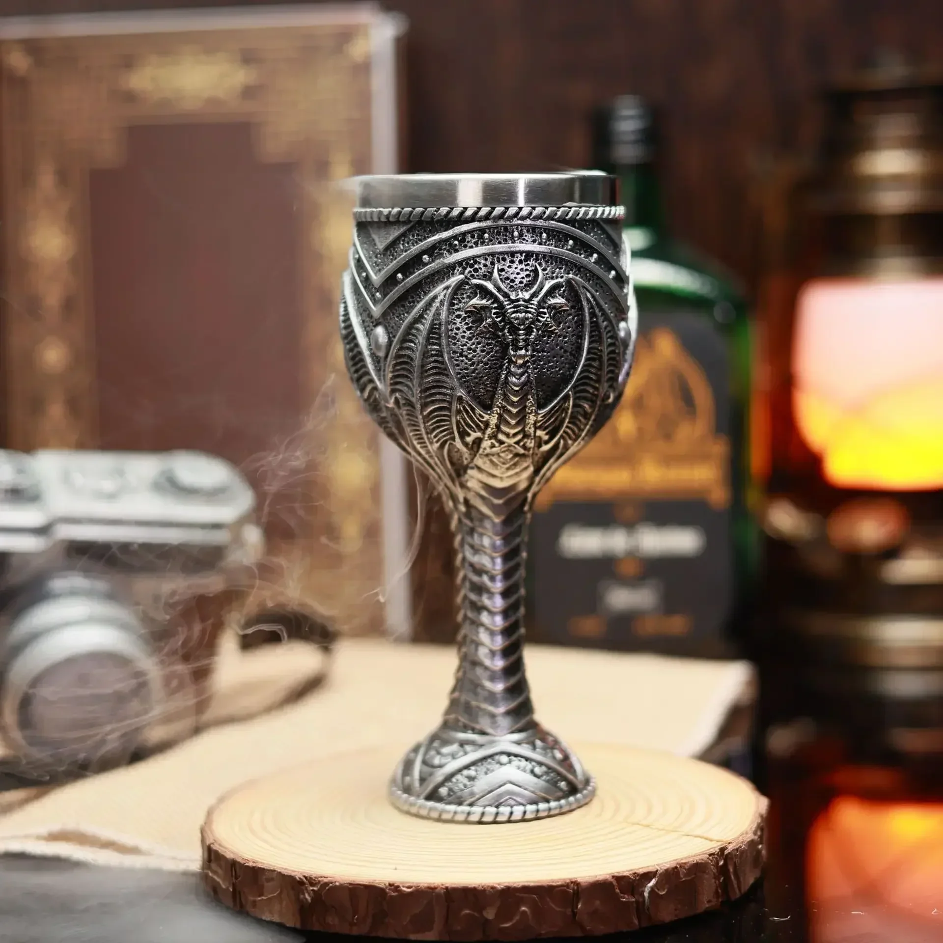 New Retro Dragon Goblet 3D Embossed Resin Stainless Steel Wine Glass Cocktail Glass Drinking Glasses Bar Drinkware Decoration
New Retro Dragon Goblet 3D Embossed Resin Stainless Steel Wine Glass Cocktail Glass Drinking Glasses Bar Drinkware Decoration