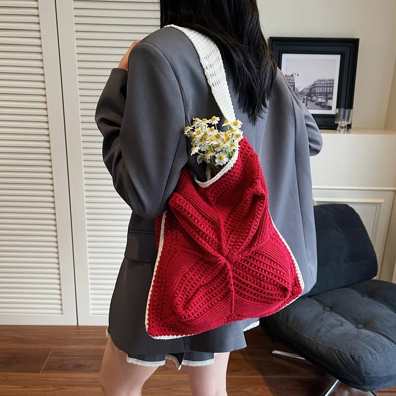 Designer Flower Knitted Handbags Female Large Capacity Totes Women's Pack Summer Beach Bag Purses Hollow Out Woven Shoulder Bags
Designer Flower Knitted Handbags Female Large Capacity Totes Women's Pack Summer Beach Bag Purses Hollow Out Woven Shoulder Bags