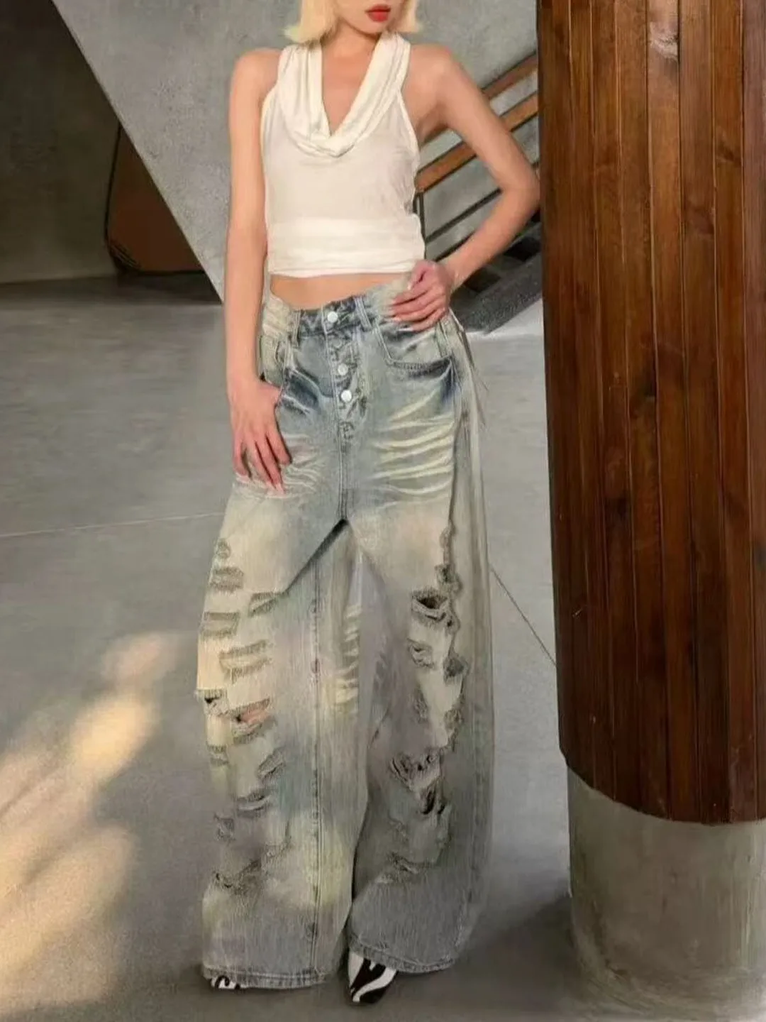 Summer New American Street Blue Washed Loose Straight Leg Women's Jeans High Waist Wide Leg Pants Torn Denim Casual Fashion
Summer New American Street Blue Washed Loose Straight Leg Women's Jeans High Waist Wide Leg Pants Torn Denim Casual Fashion