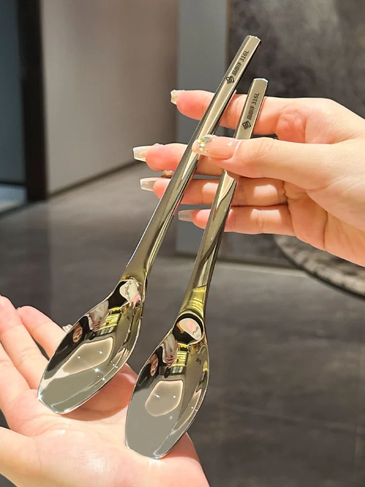 Обеденная посуда Visual Feast с большим ртом и бриллиантами, нержавеющая сталь 36, суповые ложки, посуда в стиле вестерн, домашнее использование
Обеденная посуда Visual Feast с большим ртом и бриллиантами, нержавеющая сталь 36, суповые ложки, посуда в стиле вестерн, домашнее использование