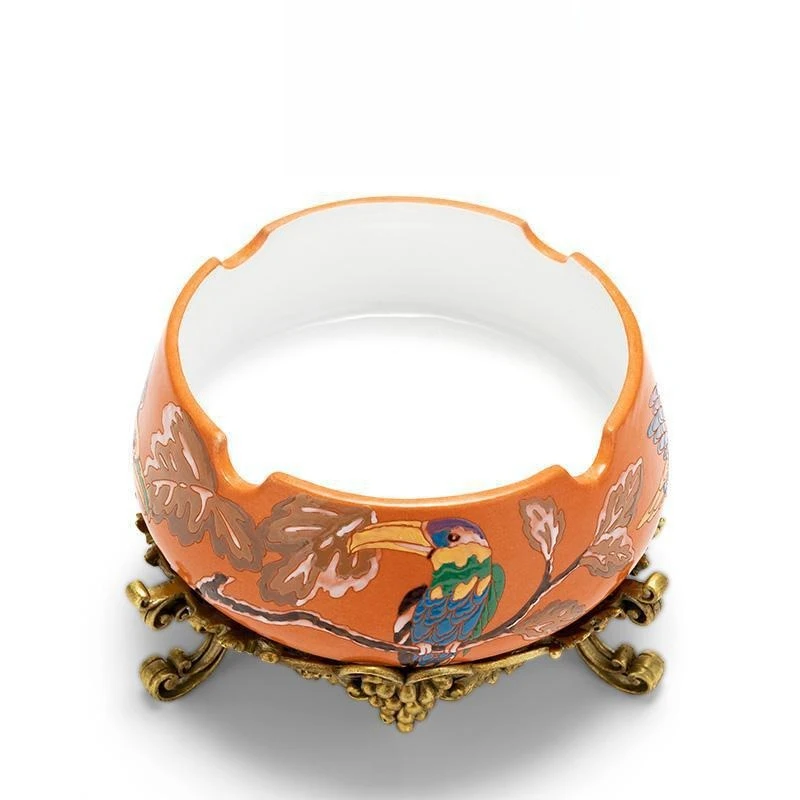 Ashtray Classical hand-painted literary and artistic large-diameter ceramic inlaid copper ashtray CLG-23EP10
Ashtray Classical hand-painted literary and artistic large-diameter ceramic inlaid copper ashtray CLG-23EP10