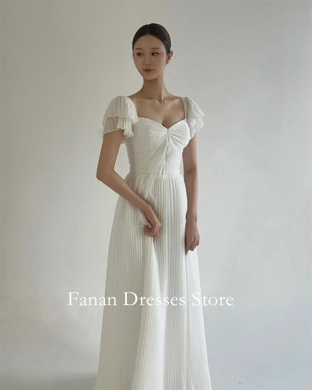 FANAN Korea Stweetheart Chiffon Pleated Elegant A-Line Wedding Dresses 웨딩드레스 Ruched Lace-up Ivory Customized Pretty Bride
FANAN Korea Stweetheart Chiffon Pleated Elegant A-Line Wedding Dresses 웨딩드레스 Ruched Lace-up Ivory Customized Pretty Bride