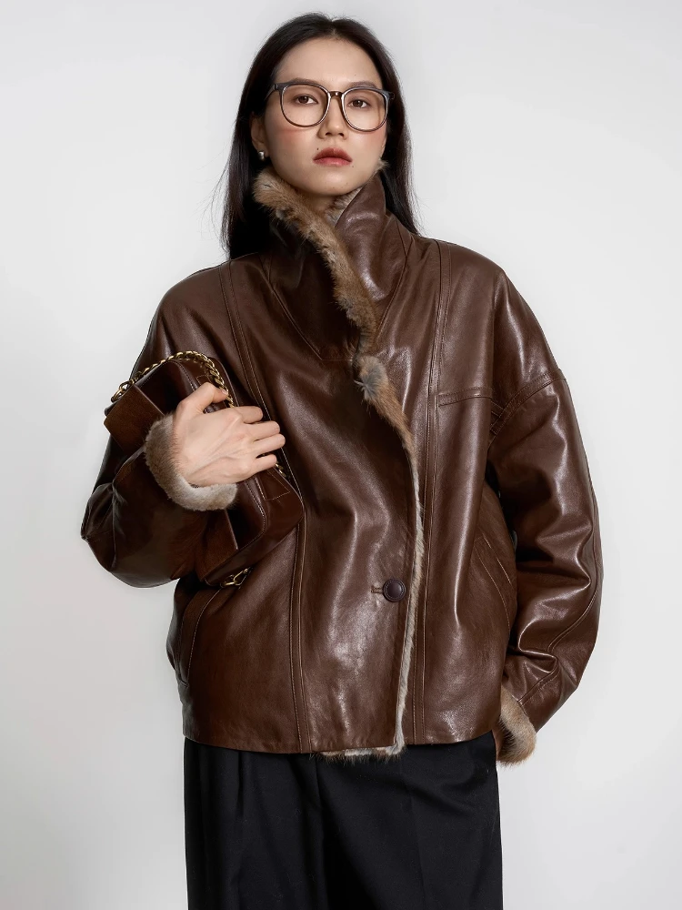 Natural Mink Fur Genuine Leather Down Jackets Women Autumn Winter High-end Simple Vintage Short Real Sheepskin Goose Down Coat
Natural Mink Fur Genuine Leather Down Jackets Women Autumn Winter High-end Simple Vintage Short Real Sheepskin Goose Down Coat