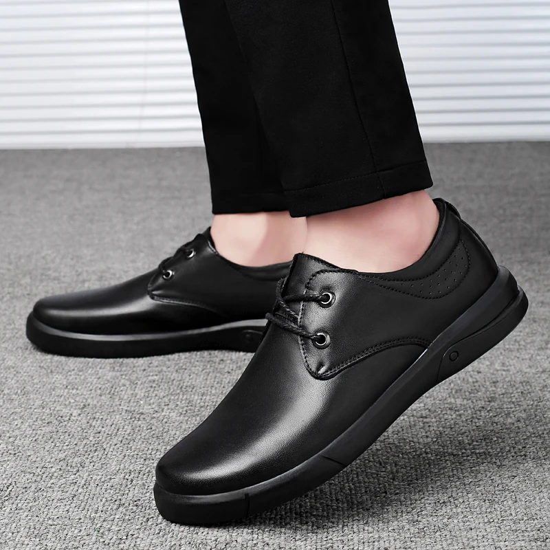 Summer new men's casual leather shoes British style breathable business soft soles leather shoes
Summer new men's casual leather shoes British style breathable business soft soles leather shoes
