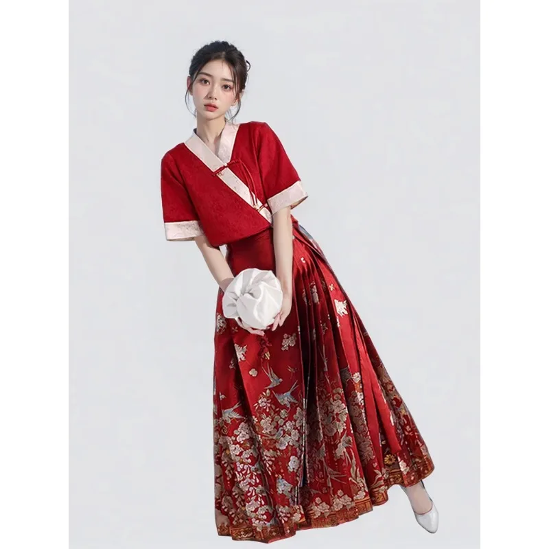 Summer large-size red horse dress set, new Chinese-style improved Hanfu engagement toast two-piece set
Summer large-size red horse dress set, new Chinese-style improved Hanfu engagement toast two-piece set