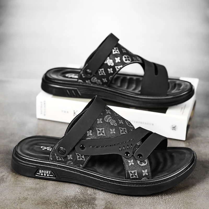 Sandals Men's summer wear non-slip and deodorant dual-use driver's slippers men's driving beach shoes
Sandals Men's summer wear non-slip and deodorant dual-use driver's slippers men's driving beach shoes
