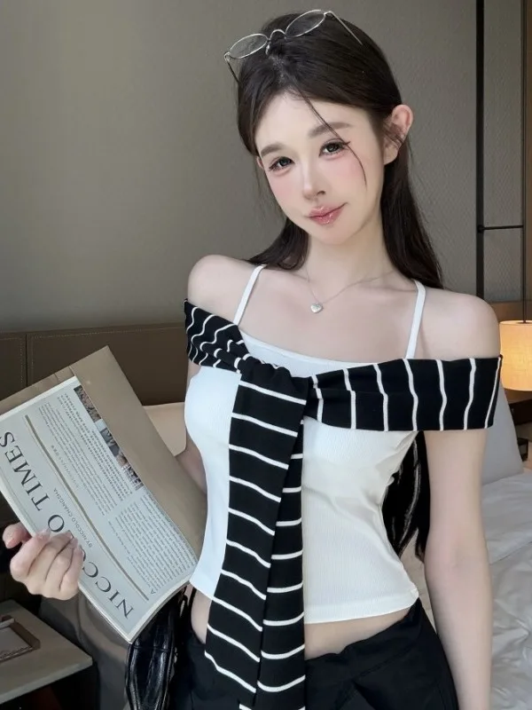 Unique Beautiful Thai Style Striped Shoulder Baring Top Women's Summer Fashion Short Sleeve Knitted Casual Citywalk Wear
Unique Beautiful Thai Style Striped Shoulder Baring Top Women's Summer Fashion Short Sleeve Knitted Casual Citywalk Wear