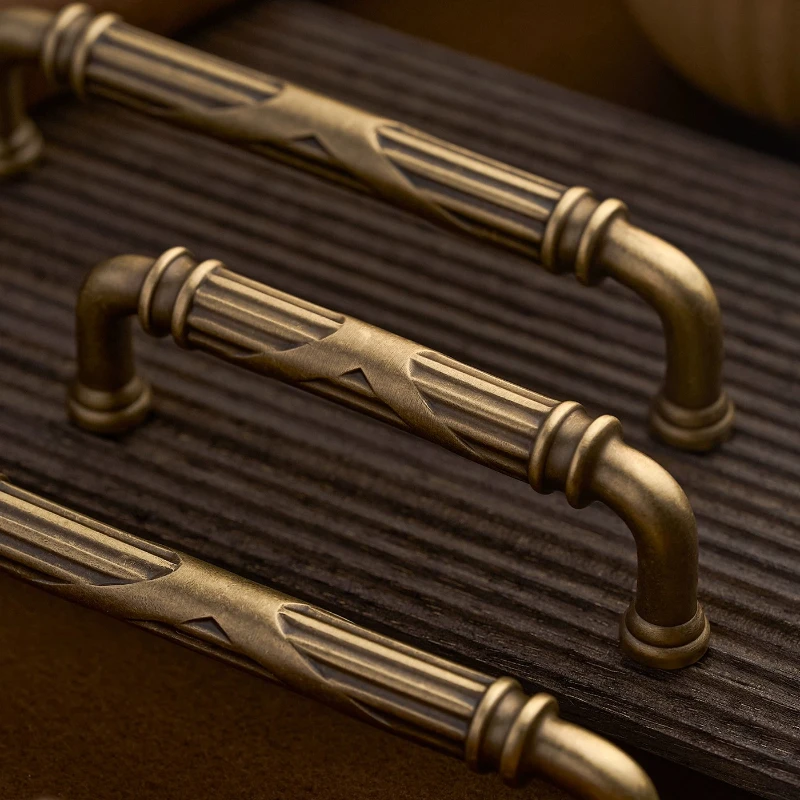 French Retro Light Luxury Solid Brass Cabinet Door Small Handles Wardrobe Cabinet Shoe Knobs Antique Copper Drawer Long Pulls
French Retro Light Luxury Solid Brass Cabinet Door Small Handles Wardrobe Cabinet Shoe Knobs Antique Copper Drawer Long Pulls