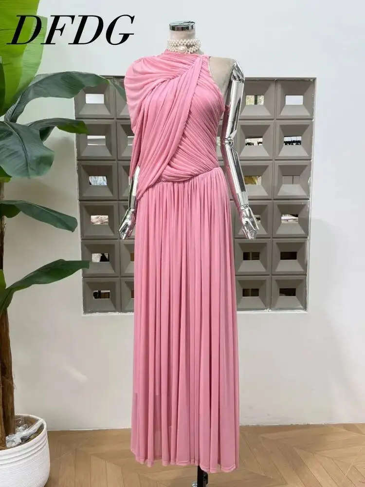 DFDG Women 2026 Spring Summer Asymmetrical Halter Neck Maxi Dress Ruched Waist Flowy Pleated Hem Elegant Evening Party Dress
DFDG Women 2026 Spring Summer Asymmetrical Halter Neck Maxi Dress Ruched Waist Flowy Pleated Hem Elegant Evening Party Dress