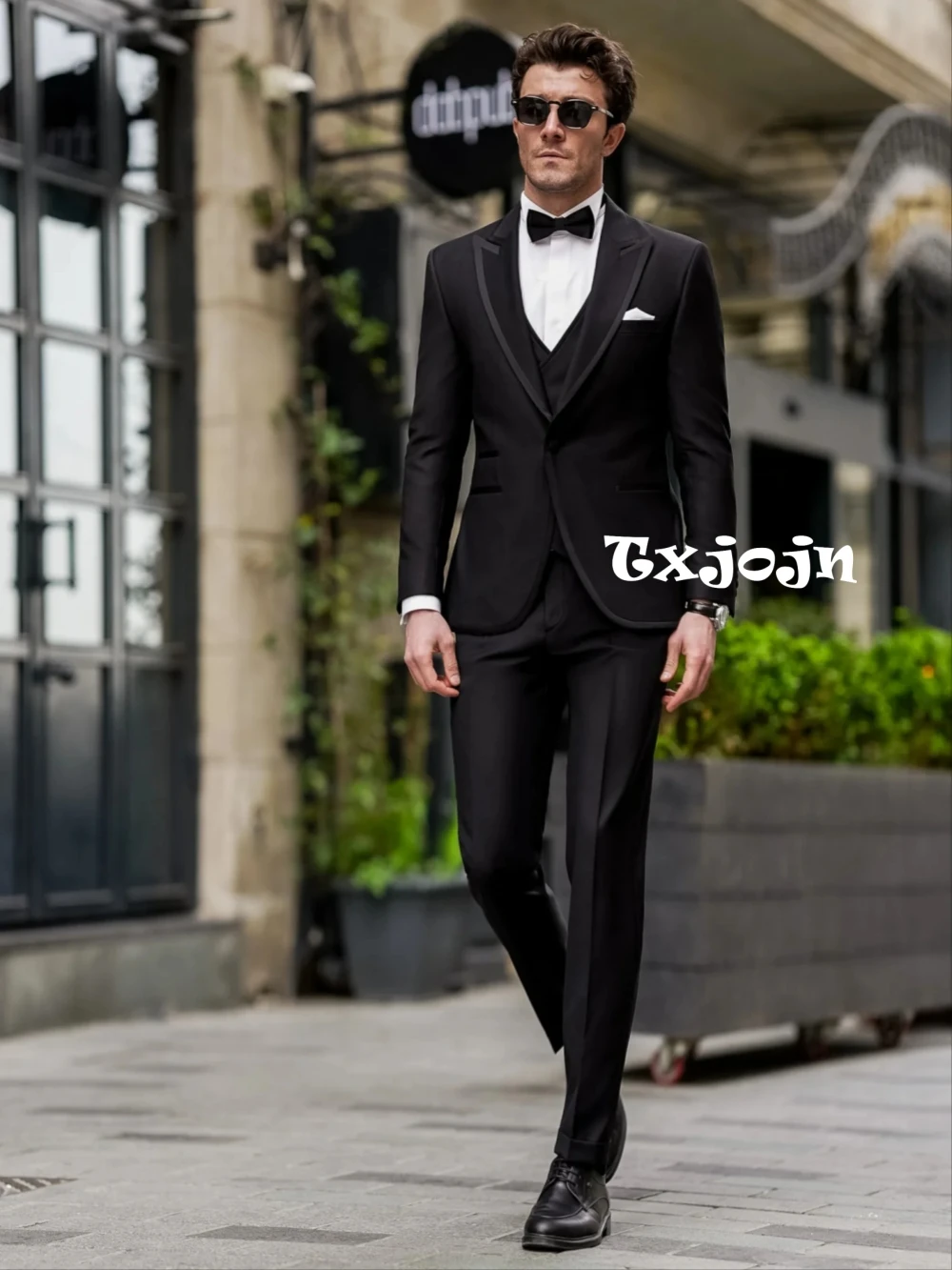 Black Slim Fit Men's Formal Suit Set For Business Party Tuxedo 2025 Customized Classic 3 Pieces Wedding Groom Best Man Outfit
Black Slim Fit Men's Formal Suit Set For Business Party Tuxedo 2025 Customized Classic 3 Pieces Wedding Groom Best Man Outfit