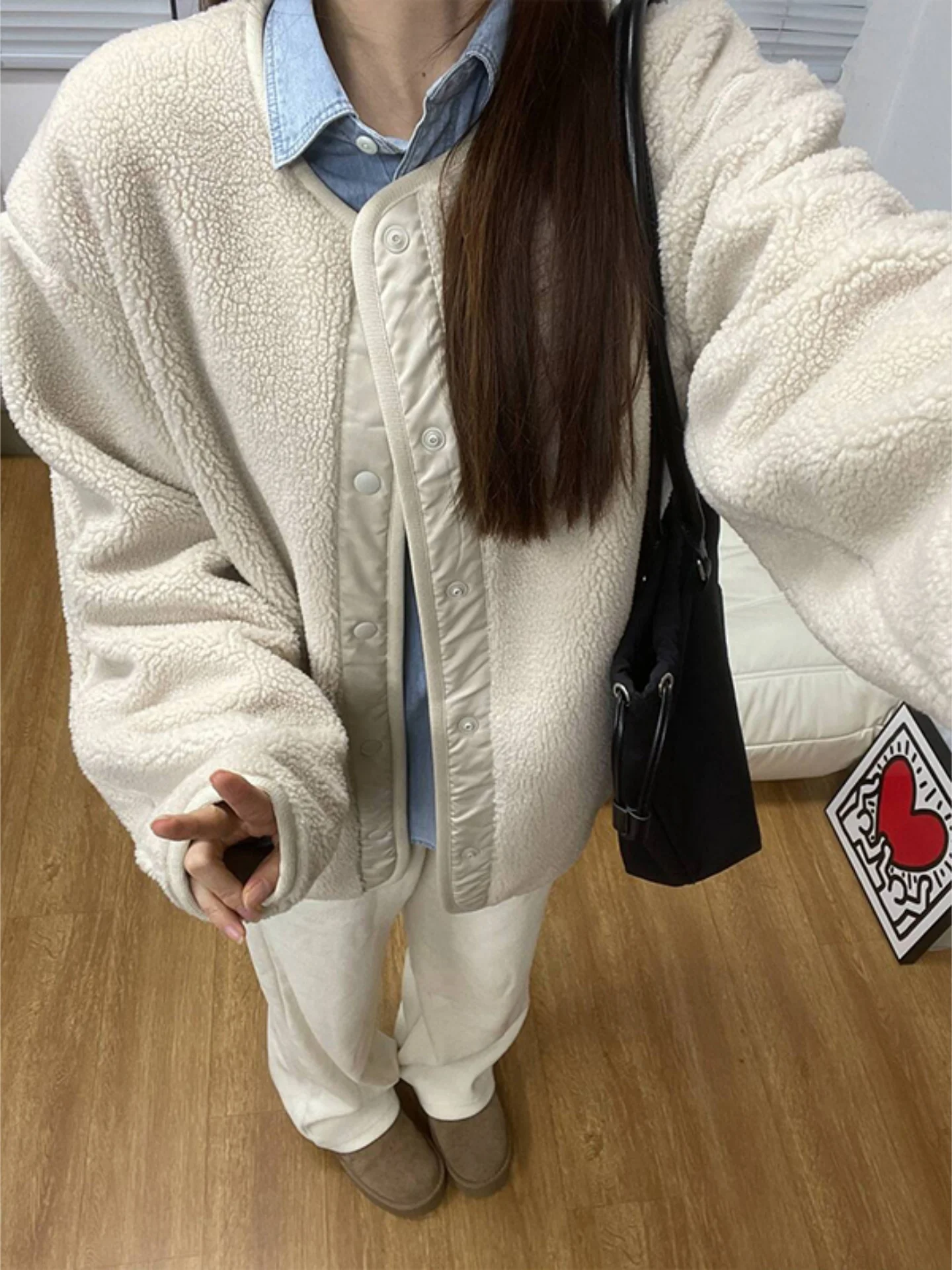 Unisex Fleece Lined Thickened Winter Jacket Home Wear Loose Fit Cotton Coat Youth Fashion Warm Outerwear for Daily Commuting
Unisex Fleece Lined Thickened Winter Jacket Home Wear Loose Fit Cotton Coat Youth Fashion Warm Outerwear for Daily Commuting
