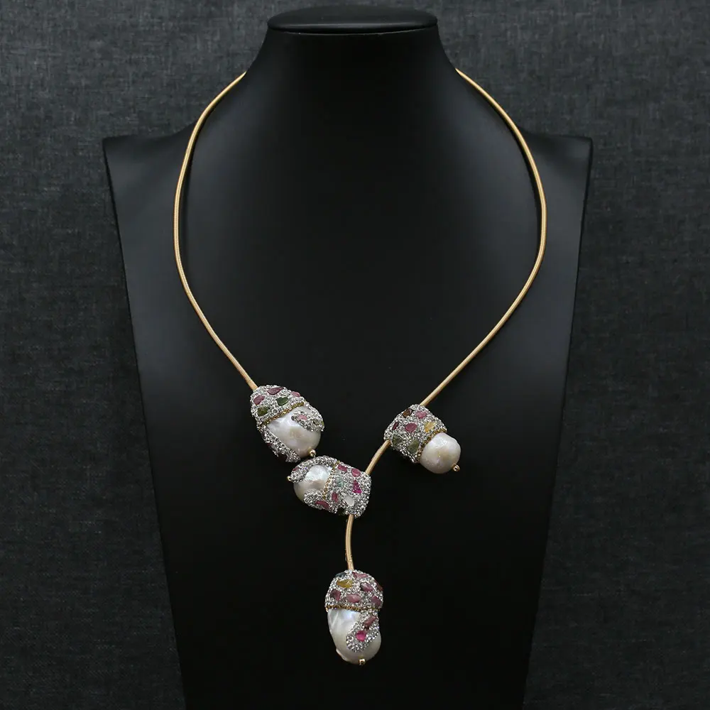 Ожерелье-колье GG с натуральным белым жемчугом Кеши, цветными турмалинами и фианитами, с подвеской в виде барочного жемчужина
Ожерелье-колье GG с натуральным белым жемчугом Кеши, цветными турмалинами и фианитами, с подвеской в виде барочного жемчужина