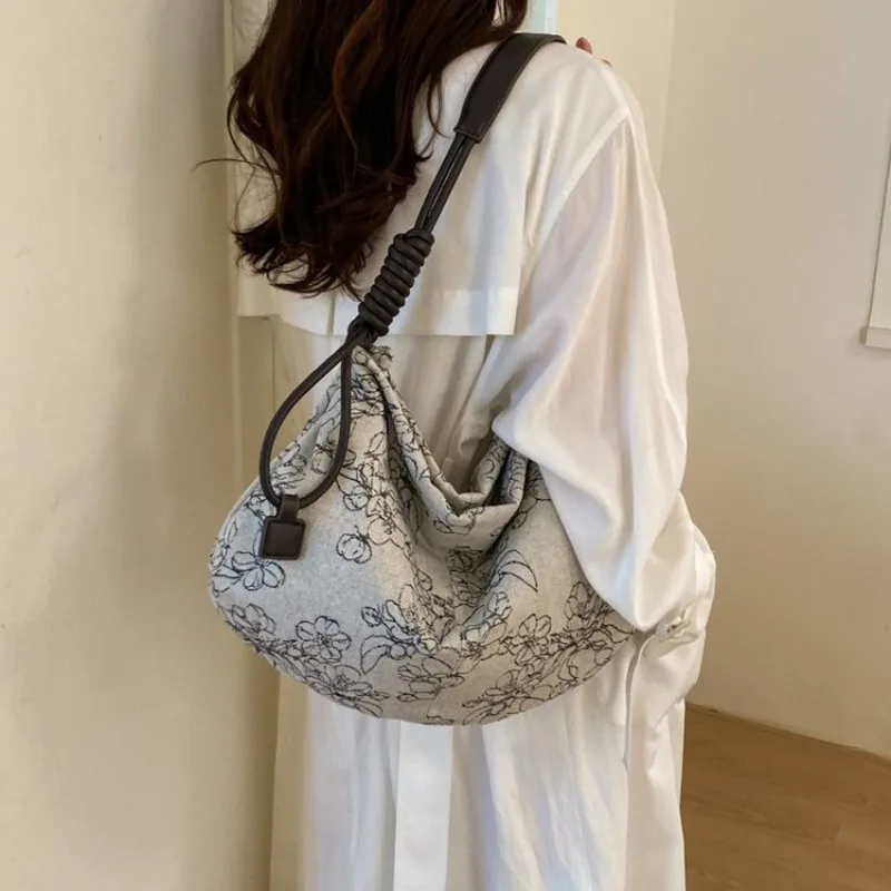 Best Superstar Diaper Bag Show Luxury Brand Leather Crossbody Bag For Women Paris Fashion Solid Color Letter Logo
Best Superstar Diaper Bag Show Luxury Brand Leather Crossbody Bag For Women Paris Fashion Solid Color Letter Logo