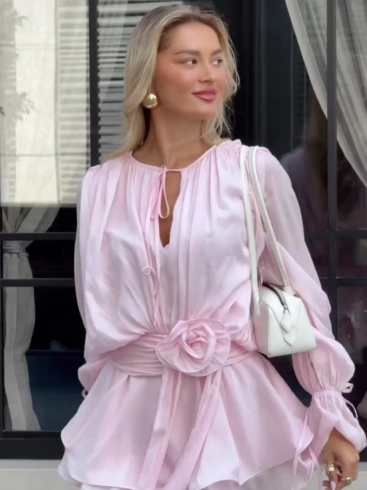Women's Summer New Sweet V-neck, Waist Cinched, Ruffled Hem, Three-dimensional Flower Lace Up, Long Sleeved Sweet Pink Dress
Women's Summer New Sweet V-neck, Waist Cinched, Ruffled Hem, Three-dimensional Flower Lace Up, Long Sleeved Sweet Pink Dress