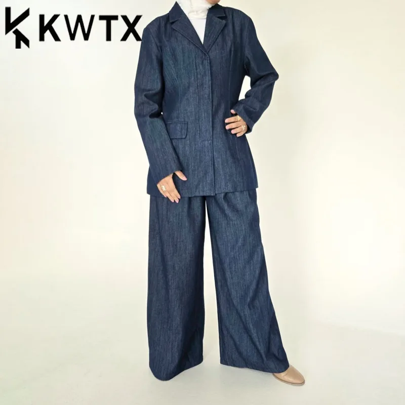 KWTX Women's Navy Blue 2 Piece Suit Set Wide Leg Pants Lapel Collar Hidden Buttons Casual Retro Spring Summer 2025 Designer
KWTX Women's Navy Blue 2 Piece Suit Set Wide Leg Pants Lapel Collar Hidden Buttons Casual Retro Spring Summer 2025 Designer