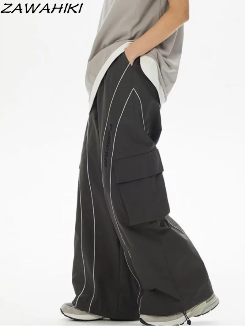 Sweatpants Women Loose American High Street Wide Leg Fashion Vintage Cargo Pants Loose Straight Casual Chic Y2K Streetwear
Sweatpants Women Loose American High Street Wide Leg Fashion Vintage Cargo Pants Loose Straight Casual Chic Y2K Streetwear