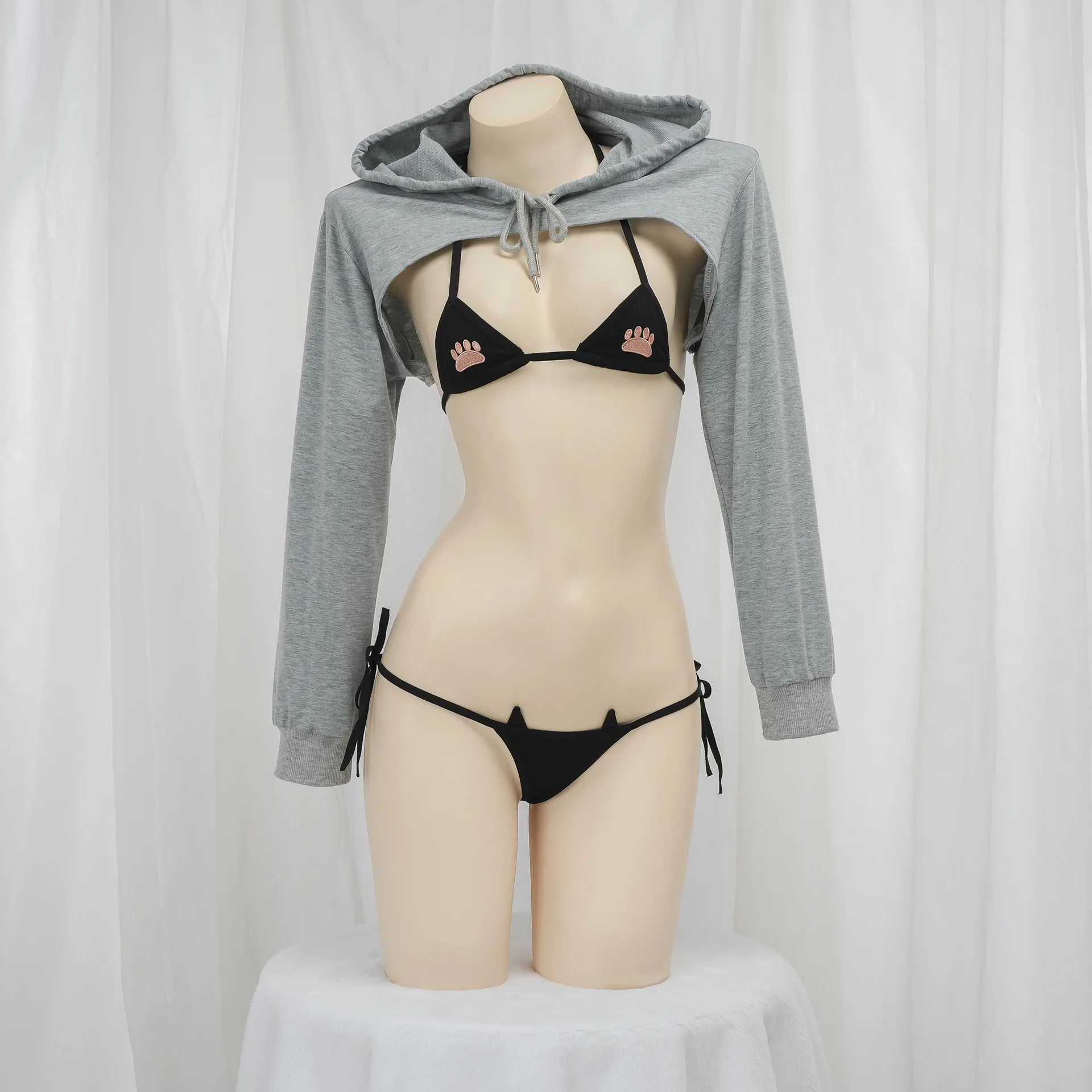 New lace up half neck bikini set women's hooded long sleeved sweater jacket sexy gray three-point swimsuit lingerie super cool
New lace up half neck bikini set women's hooded long sleeved sweater jacket sexy gray three-point swimsuit lingerie super cool