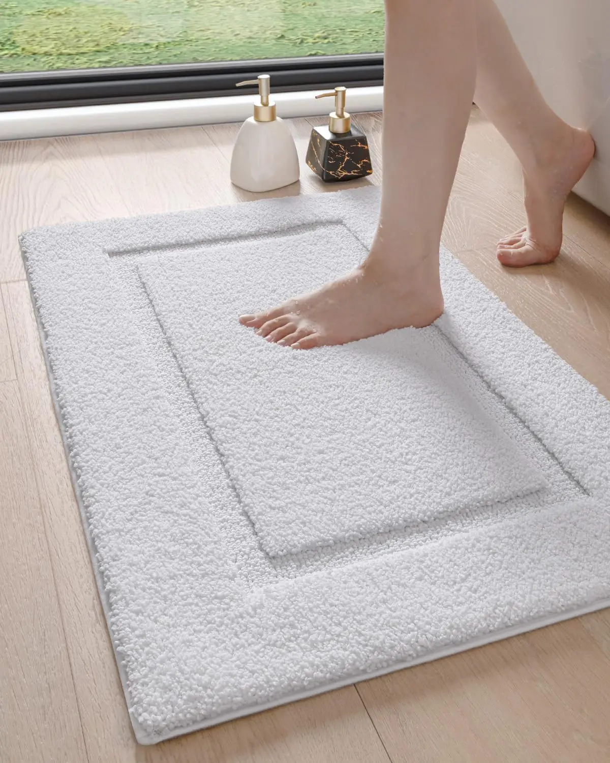 24x16 Washable Non-Slip Bath Mat, Quick Dry Absorbent Plush Rug for Shower Floor and Tub in White
24x16 Washable Non-Slip Bath Mat, Quick Dry Absorbent Plush Rug for Shower Floor and Tub in White