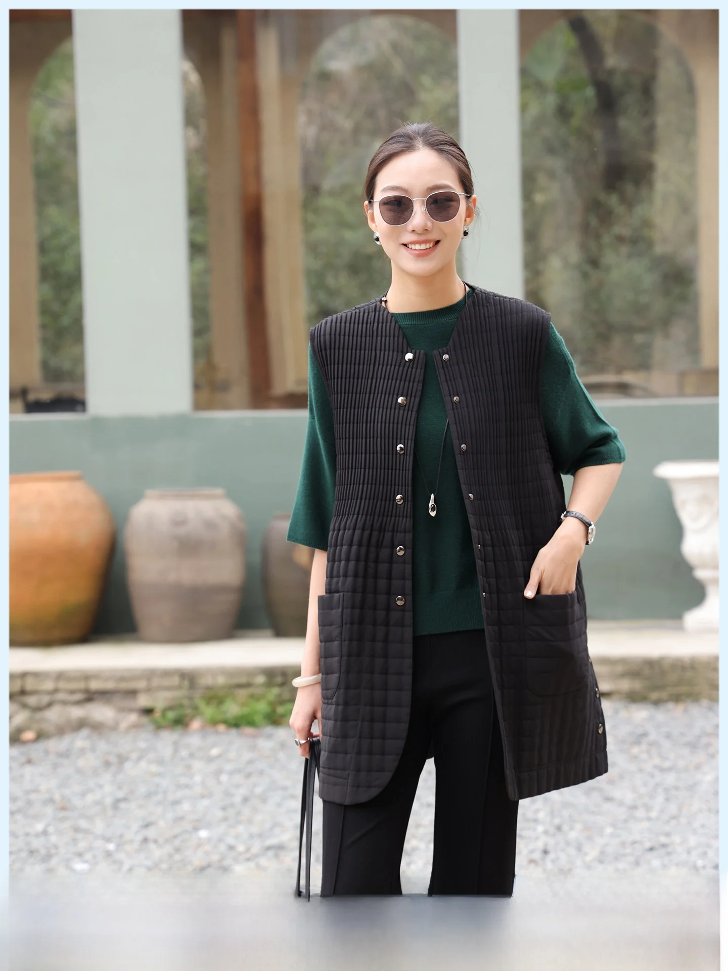 Black Pleated Vest Women's Warm Mid-Length Jacket Spring Fashion Loose Style Commute Wind Polyester Fiber V-Neck Single Button
Black Pleated Vest Women's Warm Mid-Length Jacket Spring Fashion Loose Style Commute Wind Polyester Fiber V-Neck Single Button