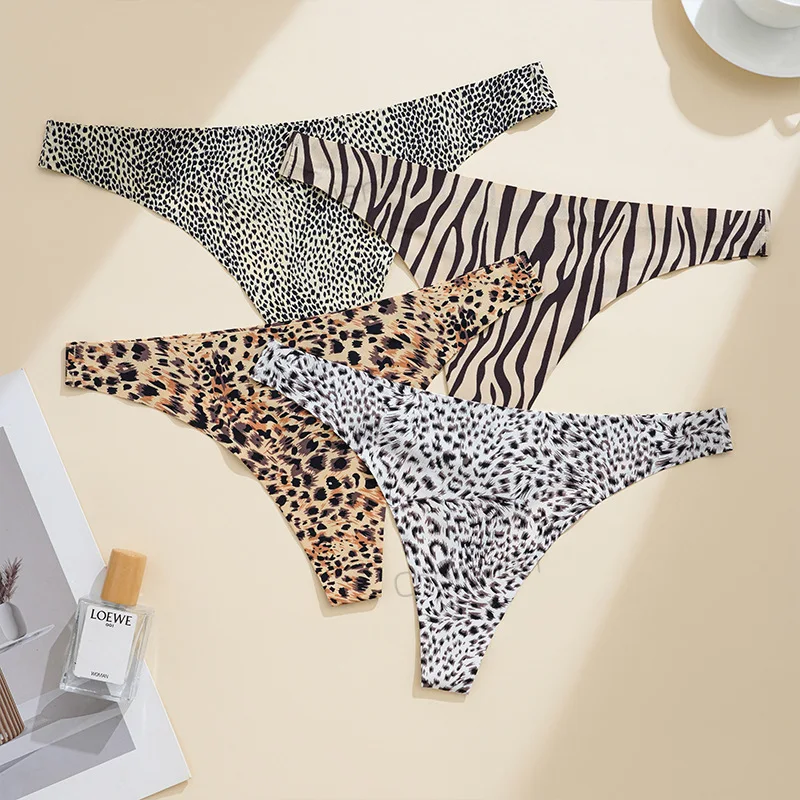 Women's sexy thong, coquettish seamless underwear, pure cotton fitness yoga, comfortable leopard print girl's thong
Women's sexy thong, coquettish seamless underwear, pure cotton fitness yoga, comfortable leopard print girl's thong