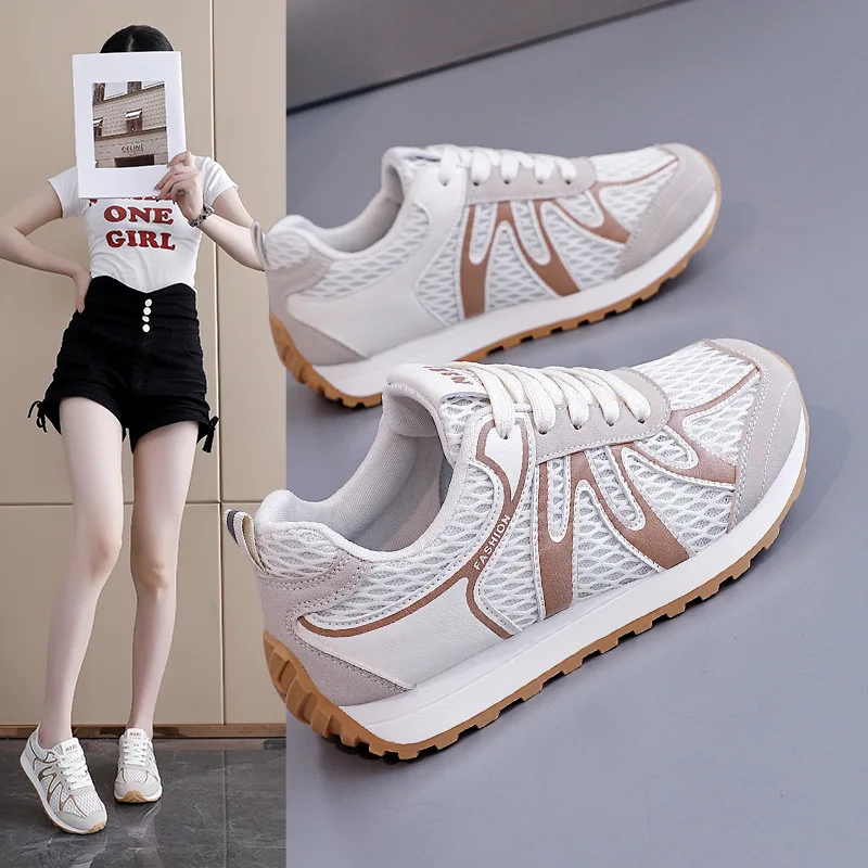 Ladies Vulcanized Shoes Are Fashionable Casual Sporty and Comfortable New Outdoor Hiking Lightweight Agande Training Shoes
Ladies Vulcanized Shoes Are Fashionable Casual Sporty and Comfortable New Outdoor Hiking Lightweight Agande Training Shoes