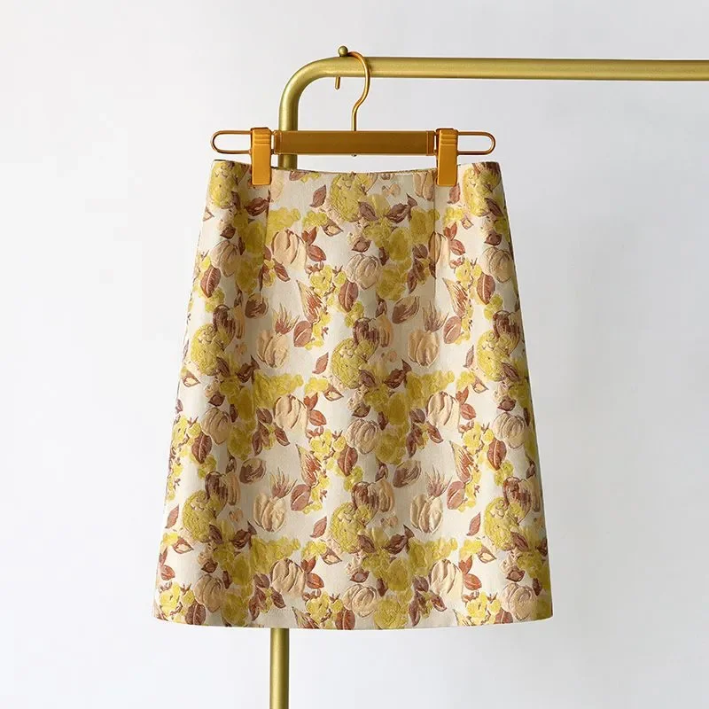 Textured Yellow Floral Skirt for Women Summer New Niche Design Jacquard A-line Skirt
Textured Yellow Floral Skirt for Women Summer New Niche Design Jacquard A-line Skirt