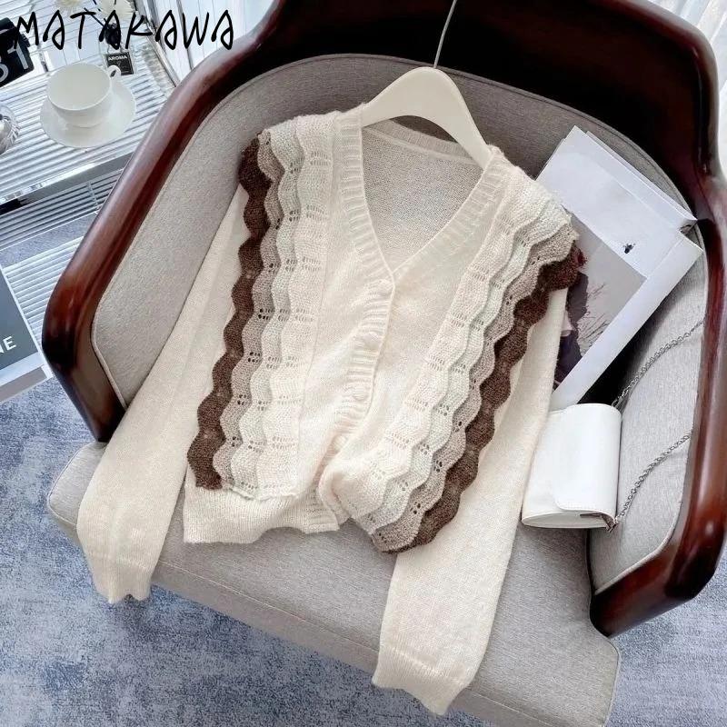 Matakawa Thin Cardigans Woman Contrast Color Ruffles Autumn Winter Sweaters V Neck Korean Fashion Elegant Sweet Sueter Mujer
Matakawa Thin Cardigans Woman Contrast Color Ruffles Autumn Winter Sweaters V Neck Korean Fashion Elegant Sweet Sueter Mujer